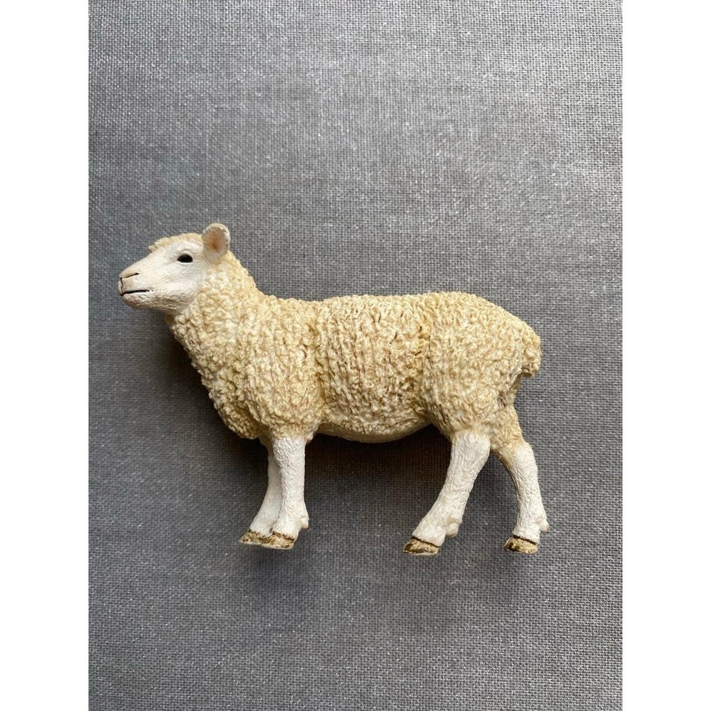 Schleich Animal Plastic Farm Toy Ewe Sheep German Zoo sku32